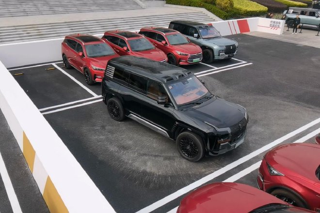 Self-research is the foundation of technology. Experience BYD's intelligent technology.